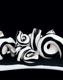 MaM x Ju Schnee - Viparita Vase L black white